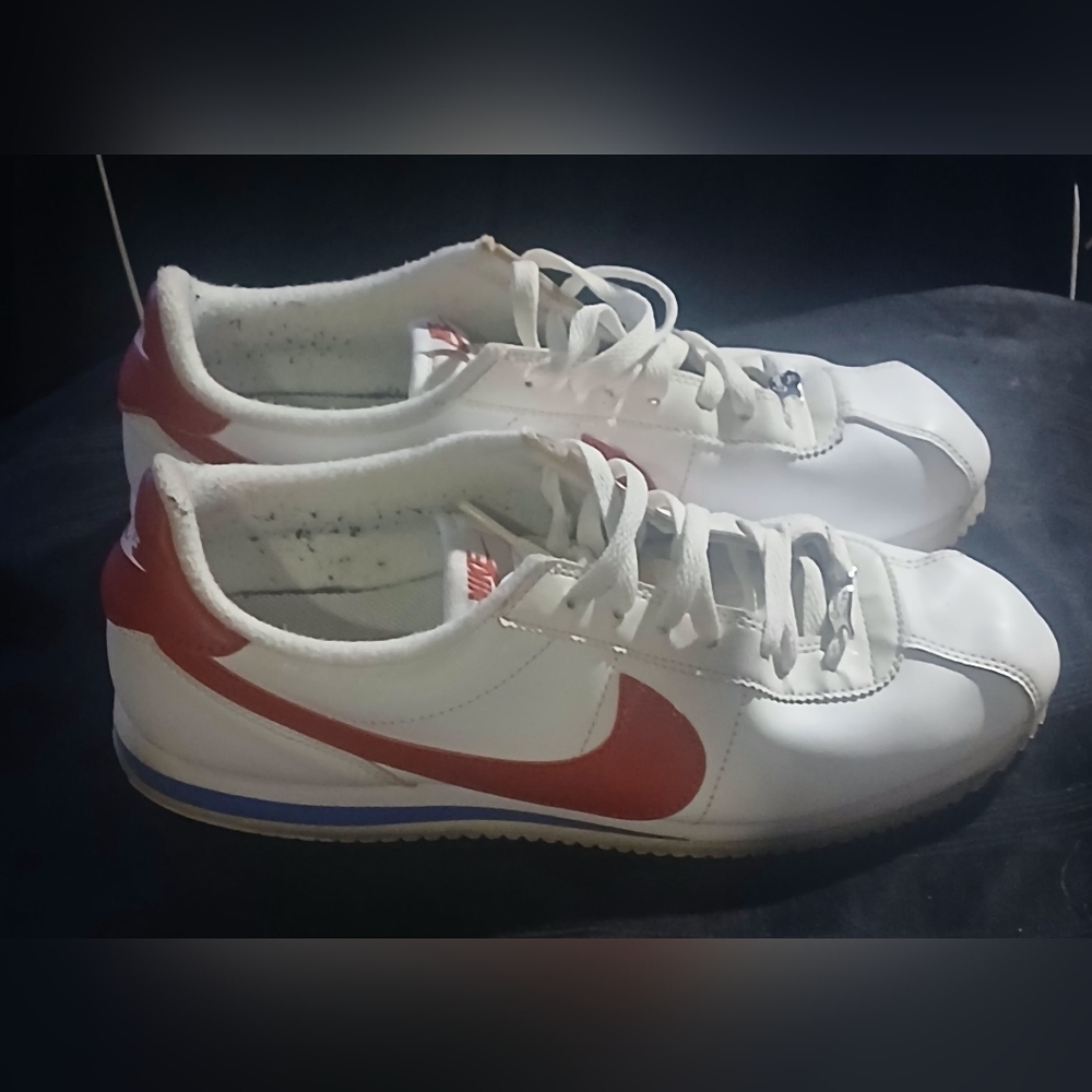 Nike White and Red Athletic Shoes - Picture 3 of 8